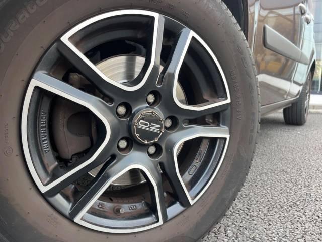 【カングー完全ガイド】誕生秘話や歴代モデルの魅力とデザイン徹底解説