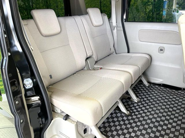 スズキ エブリイワゴンPZターボスペシャルの後部座席