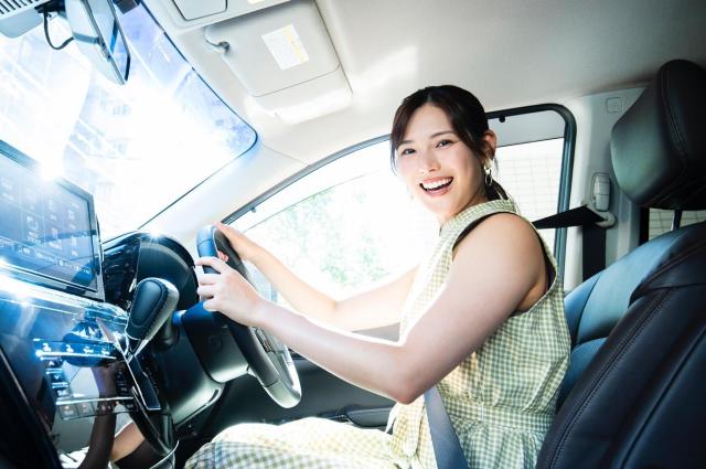 ジープ・コンパスの魅力を徹底解説!初代モデルの特徴や中古車価格相場も