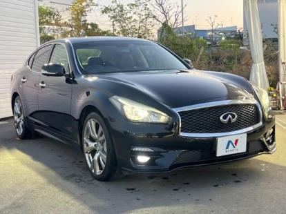 【フーガ中古車購入完全ガイド】歴代モデルの特徴とハイブリッド性能を徹底比較