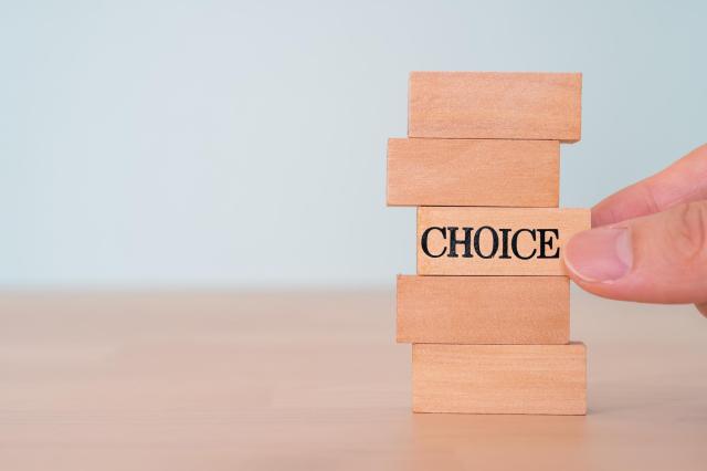 CHOICEと書かれた積み木