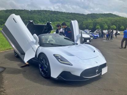 未来の整備士を応援！ネクステージが専門学校のオープンキャンパスに車両提供