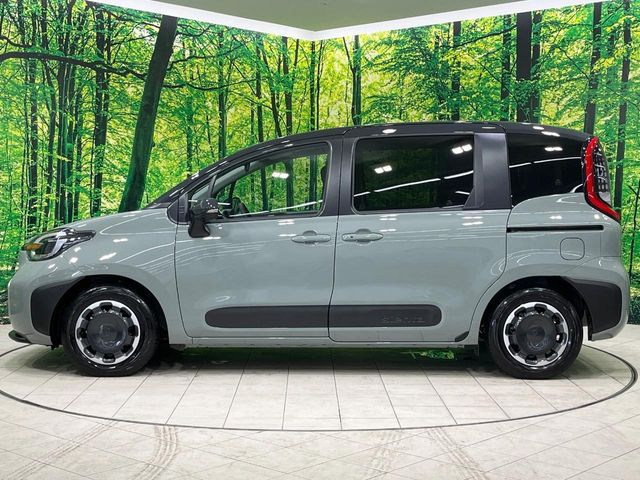 シエンタのサイド画像