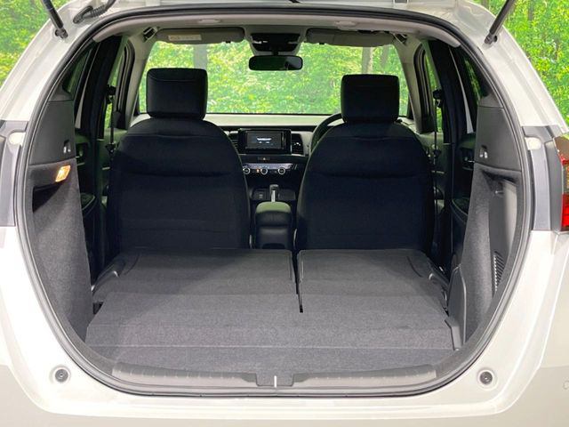 ホンダ フィット e:HEV ホームの荷室