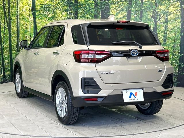 ライズの後ろ姿