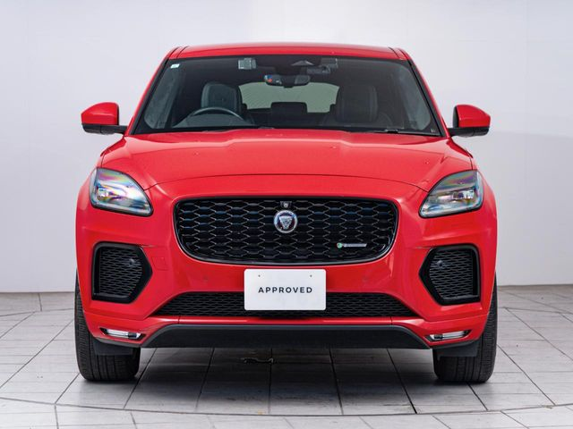 ジャガー・Eペイスの魅力とは？歴史や燃費性能・販売価格を紹介