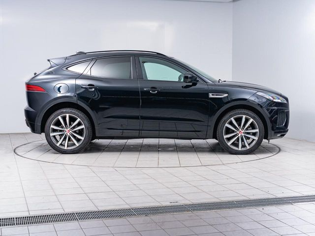 ジャガー・Eペイスの魅力とは？歴史や燃費性能・販売価格を紹介