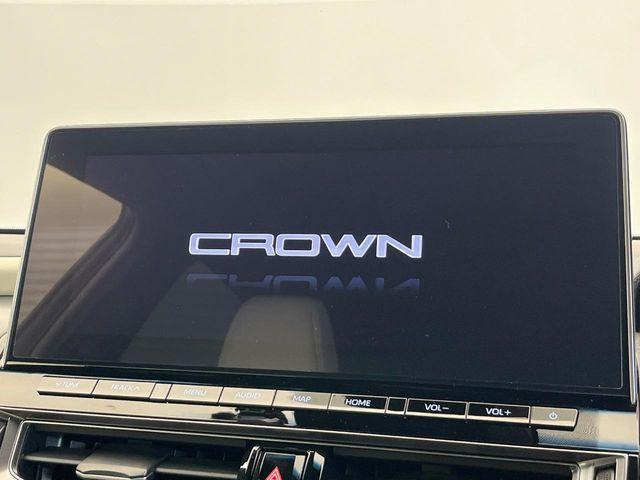 クラウンハイブリッド完全ガイド:200系から220系まで年式別特徴と中古車価格相場