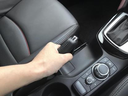 サイドブレーキの凍結を解除するには？凍結しやすい状況や対策を解説