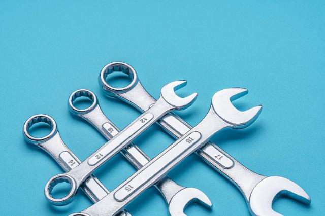 車の改造をイメージした「工具」