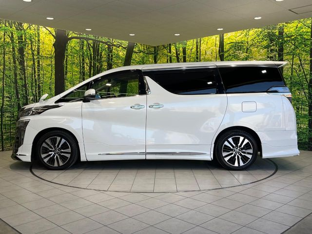 モデリスタフルエアロの2019年式ヴェルファイアのサイドビュー