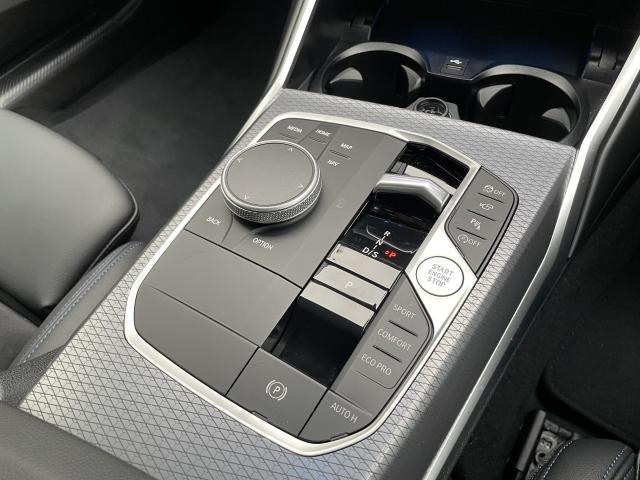 ＢＭＷ ３シリーズ ３１８ｉ Ｍスポーツ エディションシャドー 1万Km 406.6万円 2024年式[305]の中古車詳細(愛知県)