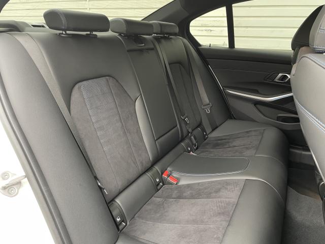 ＢＭＷ ３シリーズ ３１８ｉ Ｍスポーツ エディションシャドー 1万Km 406.6万円 2024年式[305]の中古車詳細(愛知県)