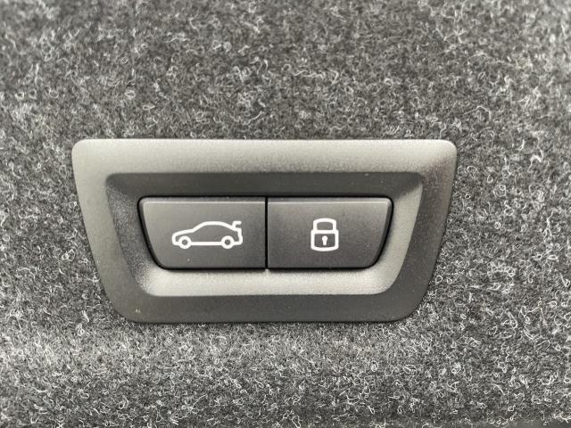 ＢＭＷ ３シリーズ ３１８ｉ Ｍスポーツ エディションシャドー 1万Km 406.6万円 2024年式[305]の中古車詳細(愛知県)