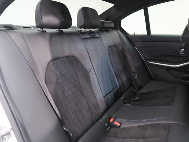 ＢＭＷ ３シリーズ ３１８ｉ Ｍスポーツ 1万Km 424.8万円 2024年式[503]の中古車詳細(愛知県)