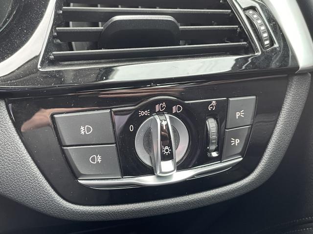 ＢＭＷ ５シリーズ ５２３ｄ ラグジュアリー 5.5万Km 227.6万円 2017年式[029]の中古車詳細(愛知県)