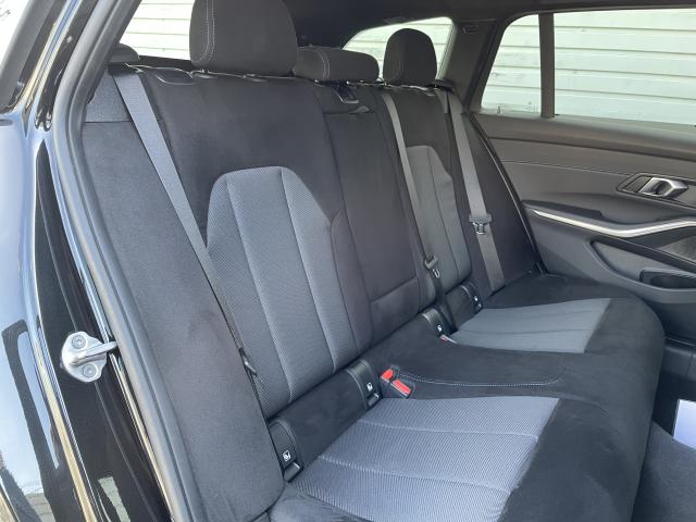 ＢＭＷ ３シリーズ ３２０ｄ ｘＤｒｉｖｅツーリング Ｍスポーツ 0.8万Km 574.0万円 2025年式[216]の中古車詳細(愛知県)