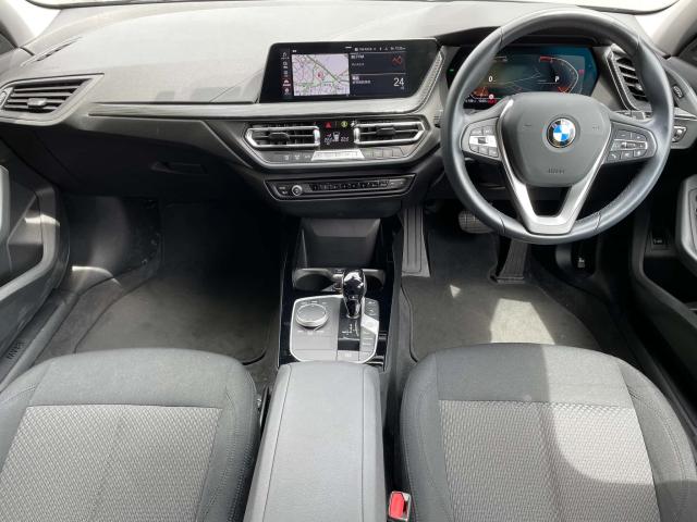 ＢＭＷ １シリーズ １１８ｉ プレイ 2.1万Km 214.8万円 2021年式[106]の中古車詳細(愛知県)