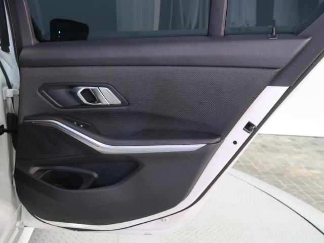 ＢＭＷ ３シリーズ ３１８ｉ 2.7万Km 269.8万円 2021年式[638]の中古車詳細(愛知県)