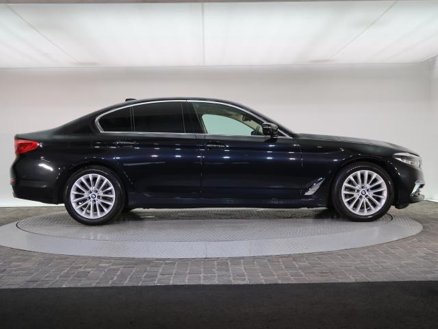 ＢＭＷ ５シリーズ ５２３ｉラグジュアリー 4万Km 239.8万円 2018年式[318]の中古車詳細(愛知県)