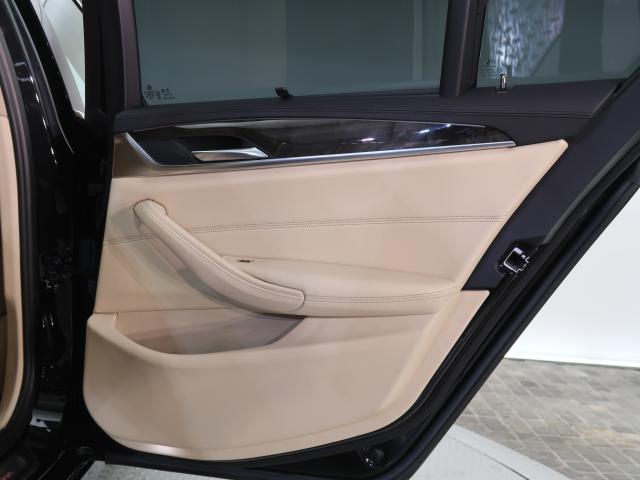 ＢＭＷ ５シリーズ ５２３ｉラグジュアリー 4万Km 239.8万円 2018年式[318]の中古車詳細(愛知県)