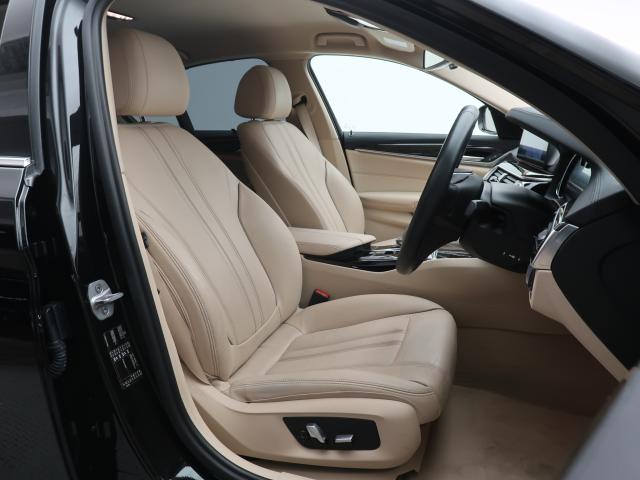 ＢＭＷ ５シリーズ ５２３ｉラグジュアリー 4万Km 239.8万円 2018年式[318]の中古車詳細(愛知県)