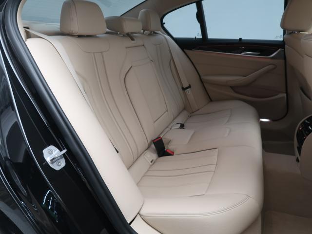 ＢＭＷ ５シリーズ ５２３ｉラグジュアリー 4万Km 239.8万円 2018年式[318]の中古車詳細(愛知県)