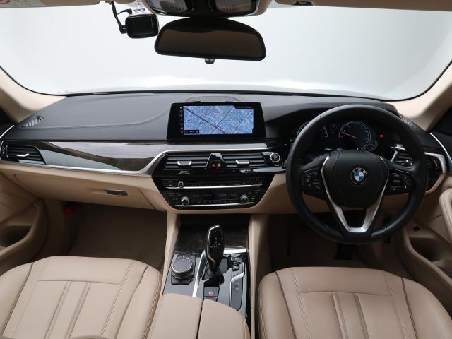 ＢＭＷ ５シリーズ ５２３ｉラグジュアリー 4万Km 239.8万円 2018年式[318]の中古車詳細(愛知県)
