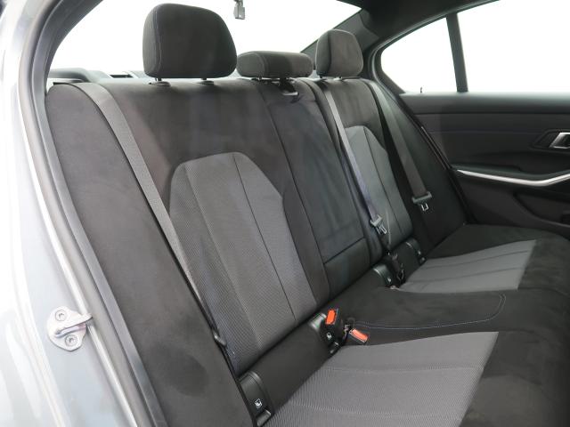 ＢＭＷ ３シリーズ ３１８ｉ 1万Km 459.8万円 2025年式[183]の中古車詳細(愛知県)