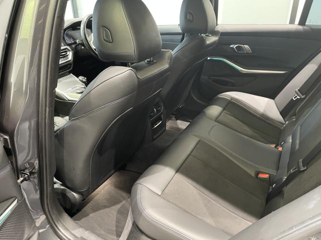 ＢＭＷ ３シリーズ ３１８ｉツーリング Ｍスポーツ 4.7万Km 320.0万円 2021年式[308]の中古車詳細(愛知県)