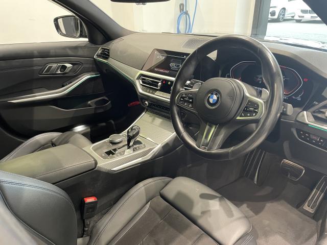 ＢＭＷ ３シリーズ ３１８ｉツーリング Ｍスポーツ 4.7万Km 320.0万円 2021年式[308]の中古車詳細(愛知県)