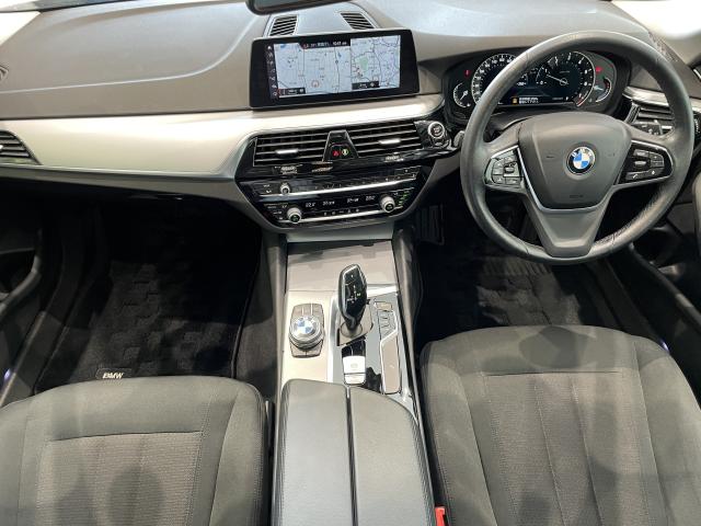 ＢＭＷ ５シリーズ ５２３ｉツーリング 3.9万Km 250.0万円 2018年式[995]の中古車詳細(愛知県)