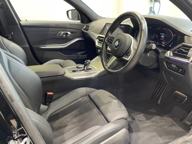 ＢＭＷ ３シリーズ ３２０ｉ Ｍスポーツ 2.1万Km 300.0万円 2019年式[600]の中古車詳細(愛知県)