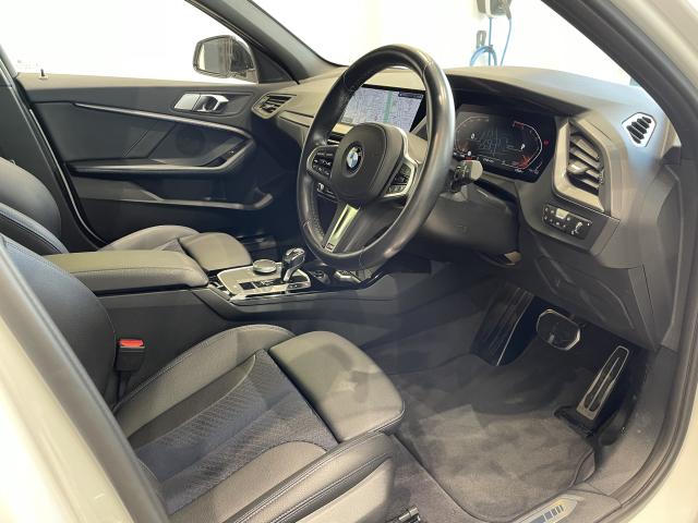 ＢＭＷ １シリーズ １１８ｄ Ｍスポーツ エディションジョイ＋ 3万Km 260.0万円 2021年式[701]の中古車詳細(愛知県)