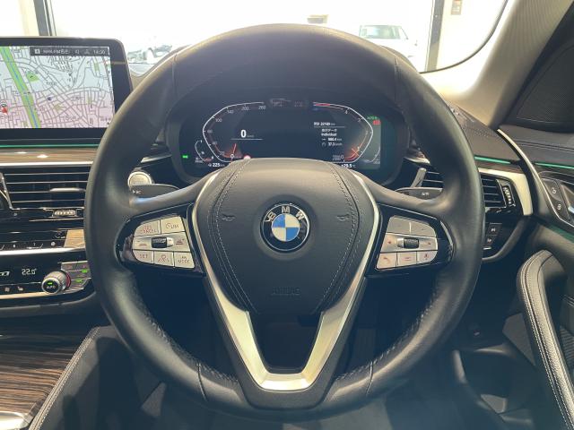 ＢＭＷ ５シリーズ ５２３ｄ ｘＤｒｉｖｅ ラグジュアリー 2.2万Km 400.0万円 2022年式[200]の中古車詳細(愛知県)