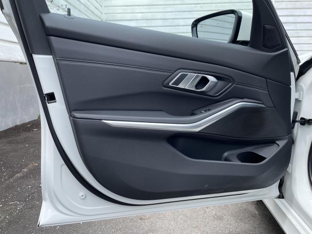 ＢＭＷ ３シリーズ ３２０ｄ ｘＤｒｉｖｅツーリング Ｍスポーツ 1.8万Km 384.0万円 2021年式[123]の中古車詳細(愛知県)