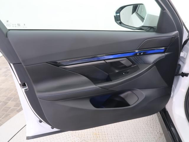 ＢＭＷ ５シリーズ ５２３ｄ ｘＤｒｉｖｅツーリング Ｍスポーツ 0.4万Km 699.8万円 2026年式[717]の中古車詳細(愛知県)