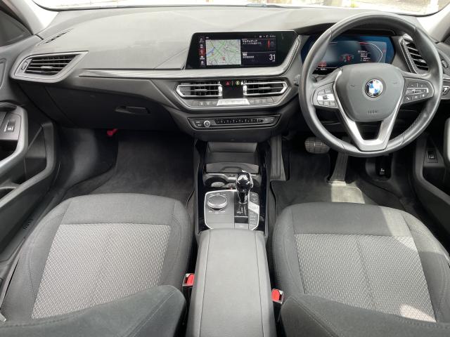ＢＭＷ １シリーズ １１８ｉ プレイ 2.4万Km 226.0万円 2022年式[717]の中古車詳細(愛知県)