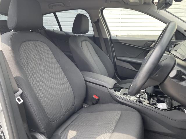 ＢＭＷ １シリーズ １１８ｉ プレイ 2.4万Km 226.0万円 2022年式[717]の中古車詳細(愛知県)