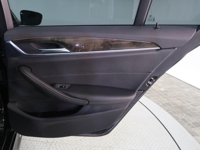 ＢＭＷ ５シリーズ ５３０ｉ Ｍスポーツ 4.9万Km 279.8万円 2017年式[067]の中古車詳細(愛知県)