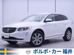 XC60 T5 AWD SEの中古車画像