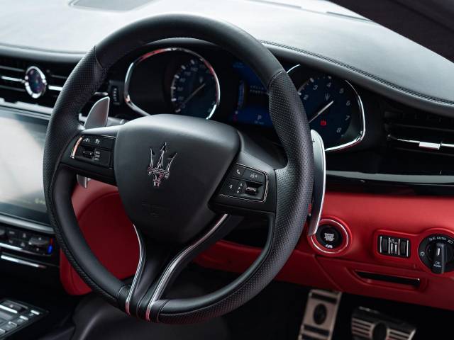 マセラティ クアトロポルテ ＧＴ Ｓ グランスポーツ 200Km 1,799.9万円(愛知県)[172]の中古車詳細