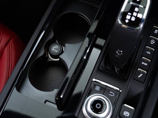 マセラティ クアトロポルテ ＧＴ Ｓ グランスポーツ 200Km 1,799.9万円(愛知県)[172]の中古車詳細