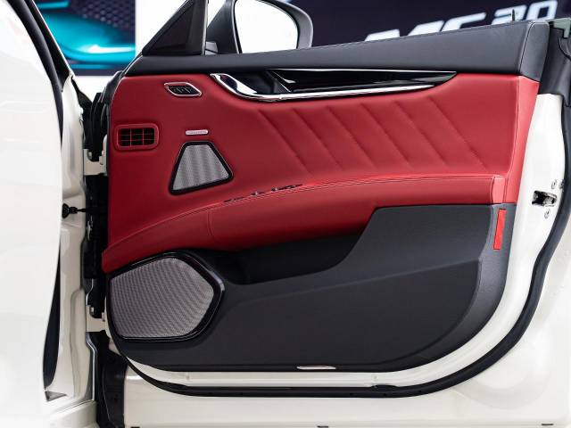 マセラティ クアトロポルテ ＧＴ Ｓ グランスポーツ 200Km 1,799.9万円(愛知県)[172]の中古車詳細