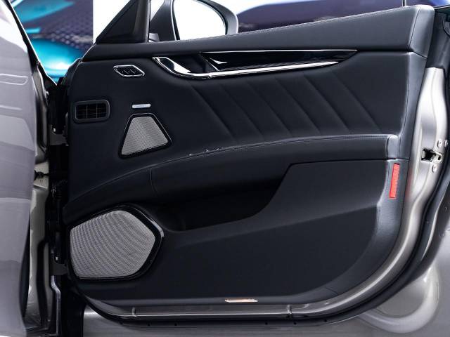 マセラティ クアトロポルテ モデナ 0.3万Km 1,164.3万円 2021年式[422]の中古車詳細(愛知県)