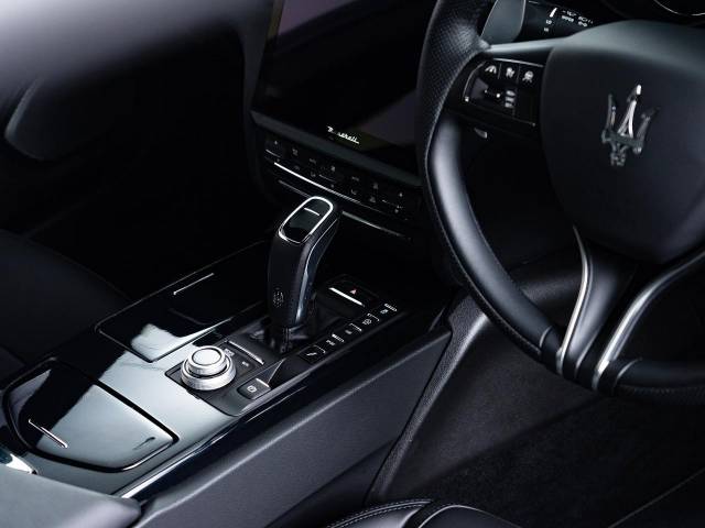 マセラティ クアトロポルテ モデナ 0.3万Km 1,164.3万円 2021年式[422]の中古車詳細(愛知県)