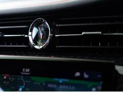 クアトロポルテ トロフェオの中古車画像