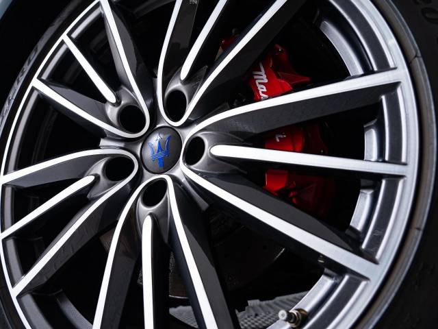 マセラティ クアトロポルテ Ｓ グランスポーツ 2.2万Km 749.9万円(愛知県)[943]の中古車詳細