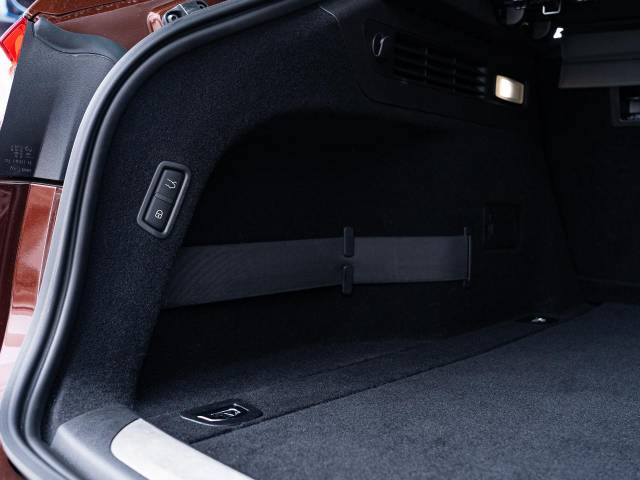 マセラティ レヴァンテ Ｓグランルッソ 3.8万Km 599.1万円(東京都)[111]の中古車詳細