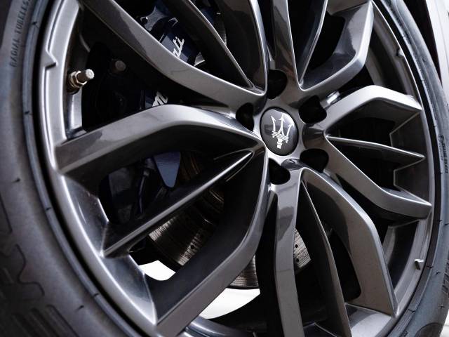 マセラティ レヴァンテ Ｓグランルッソ 3.8万Km 599.1万円(東京都)[111]の中古車詳細